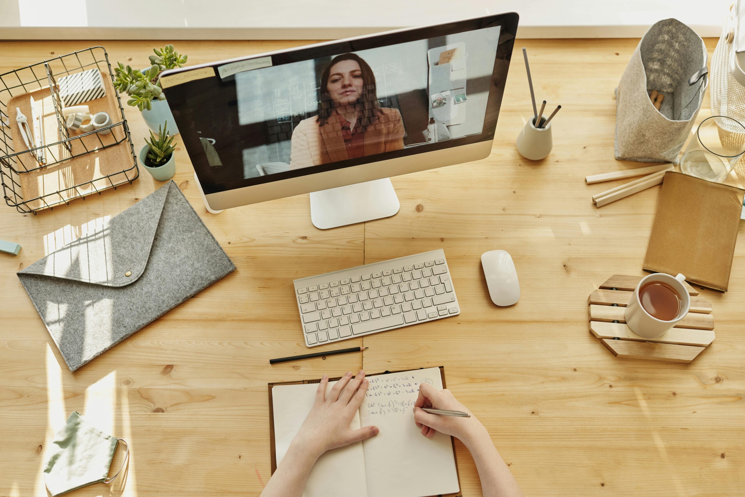 The Power of Connections: 6 Strategic Benefits of Attending Webinars